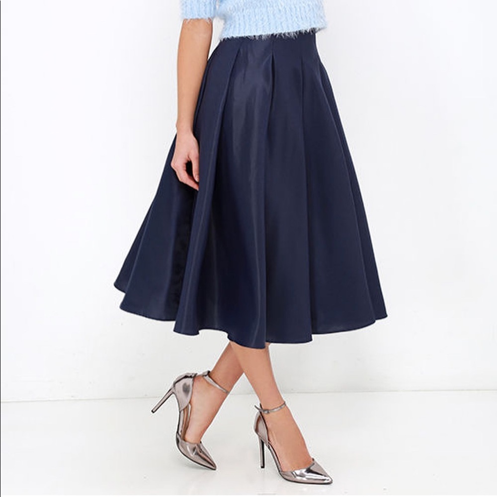 NEW LULU’s NAVY BLUE MIDI SKIRT